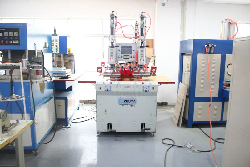 Hydraulic Oil Pressure High Frequency Embossing Machine for Shoe Upper LOGO