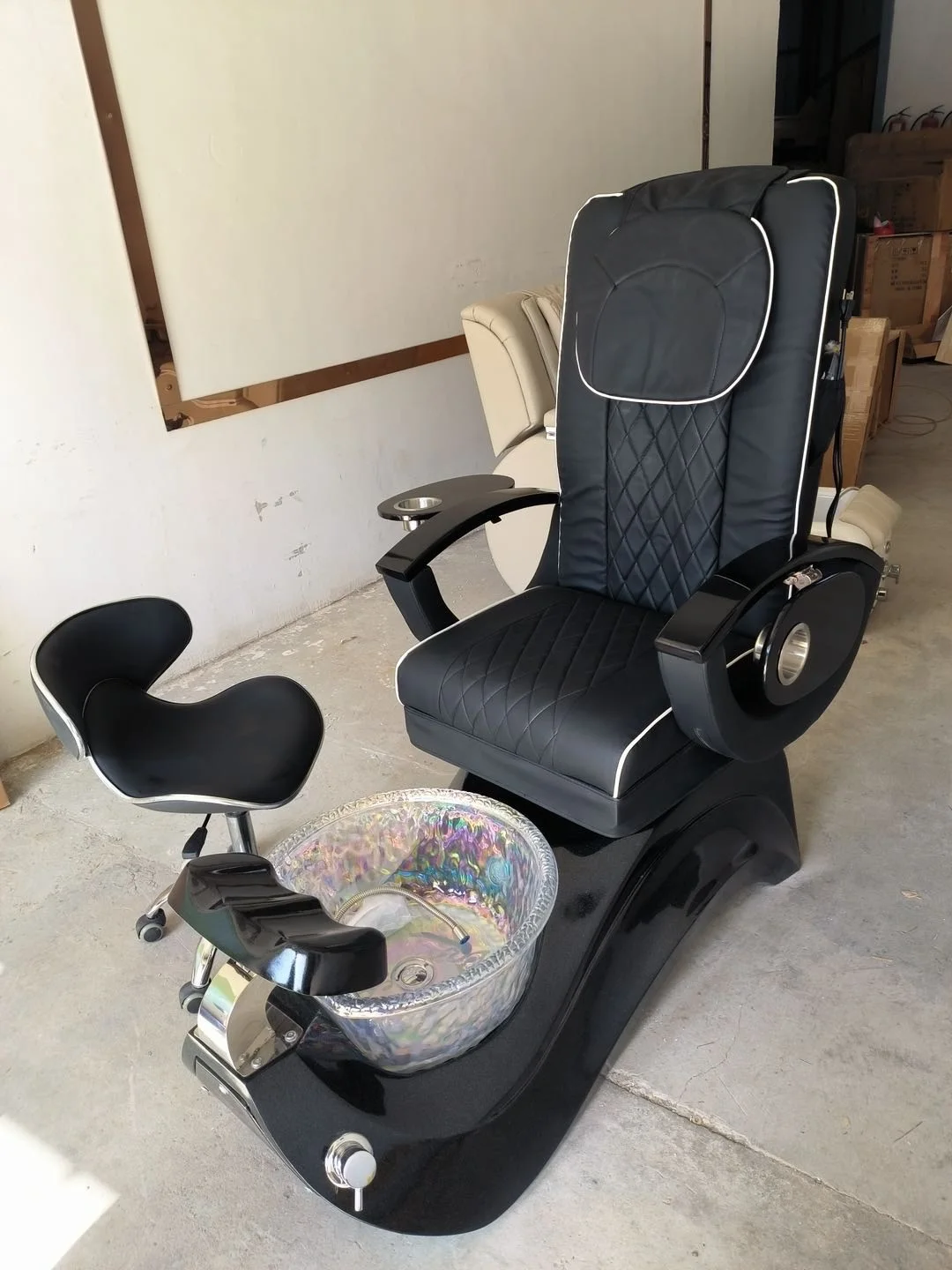 New Manicure Furniture Glass Fiber Reinforced Plastic Base Pedicure Chair with Surf Massage Colored Light Disinfection Chair