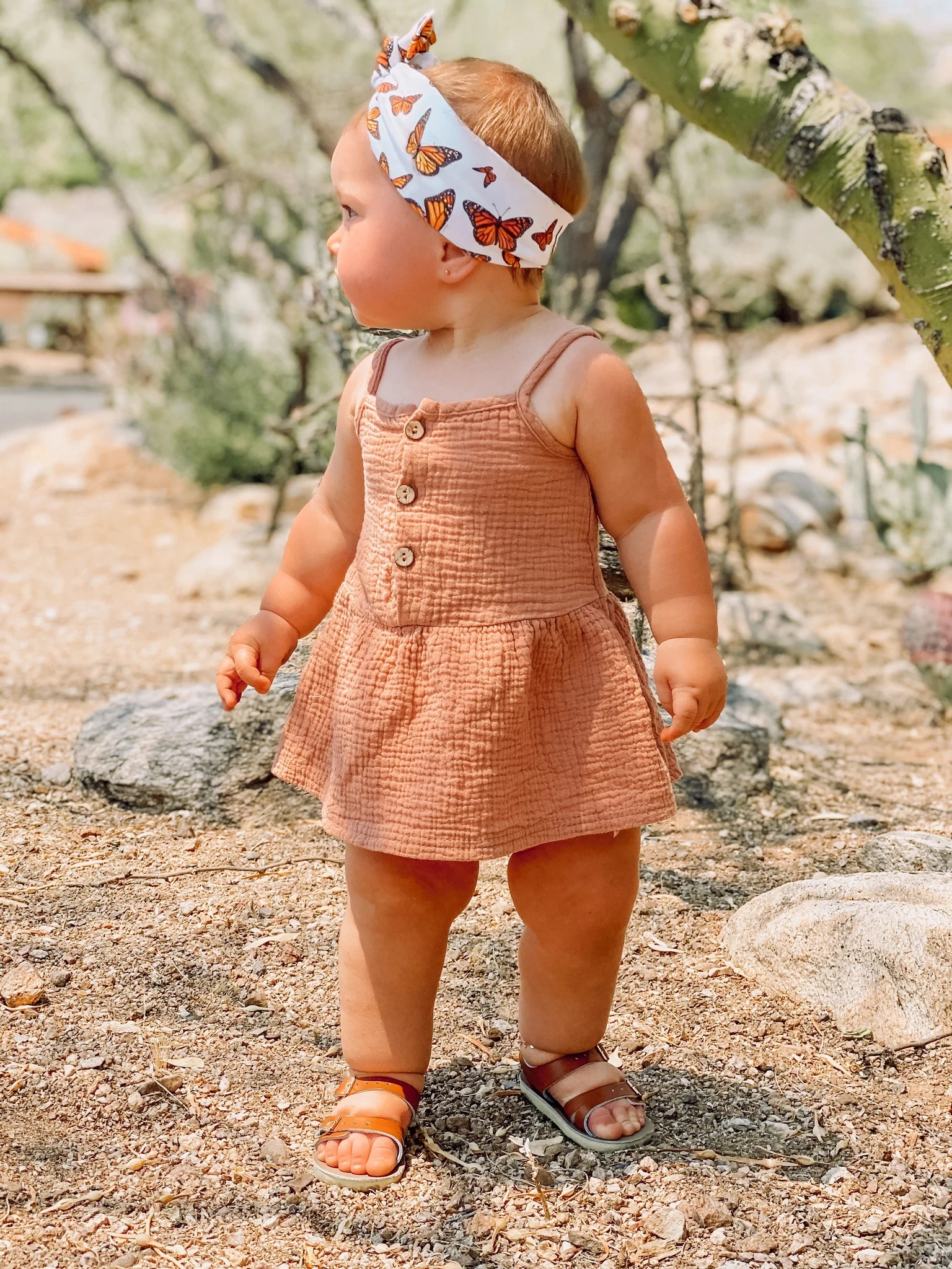 Новое поступление летние льняные хлопковые кружевные платья с круглым вырезом для маленьких девочек