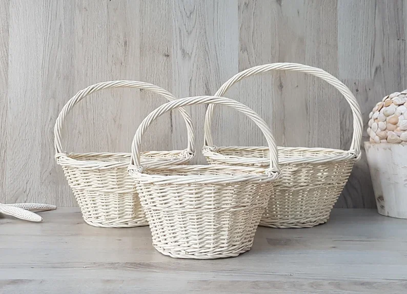 Wholesale Basket natural straw white white round willow gift basket White Wicker Baskets with Handle