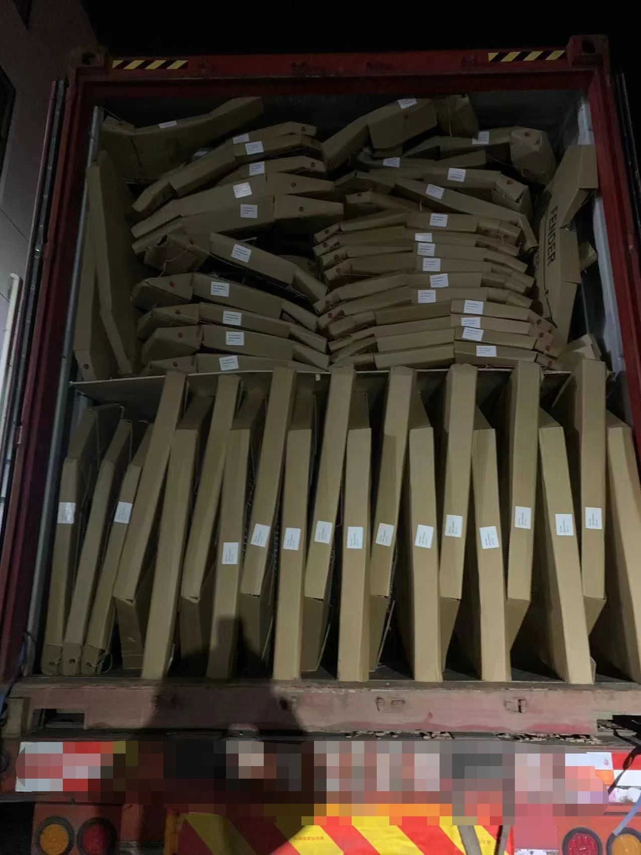 New Design European Truck Body Parts Steel Fender 1438563 1438564 Lower Price Head Lamp Case  Outside Strip for Scania 5P Parts