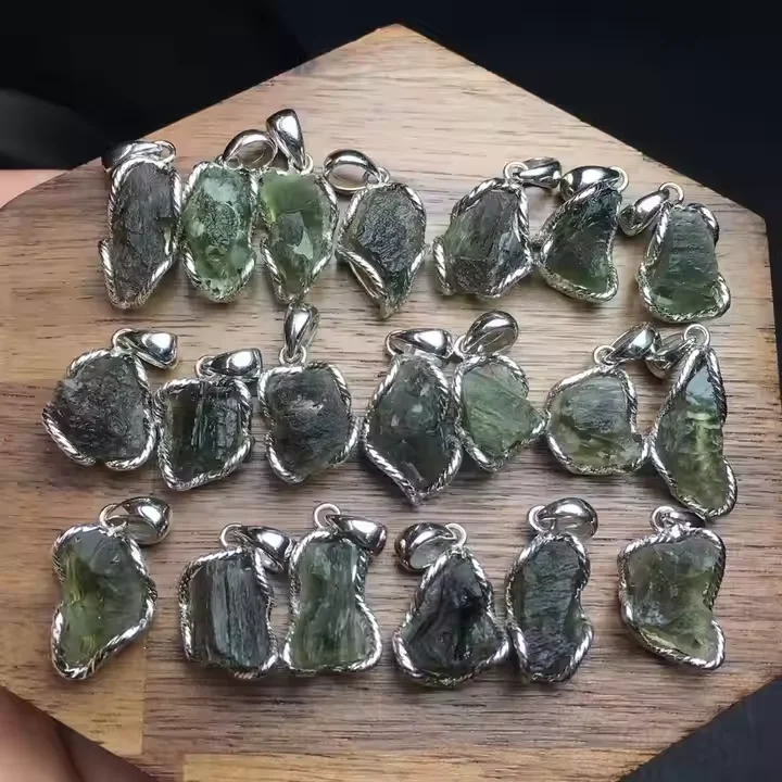 Wholesale Natural High Quality 925 Silver Czech Moldavite Pendant for Fashion