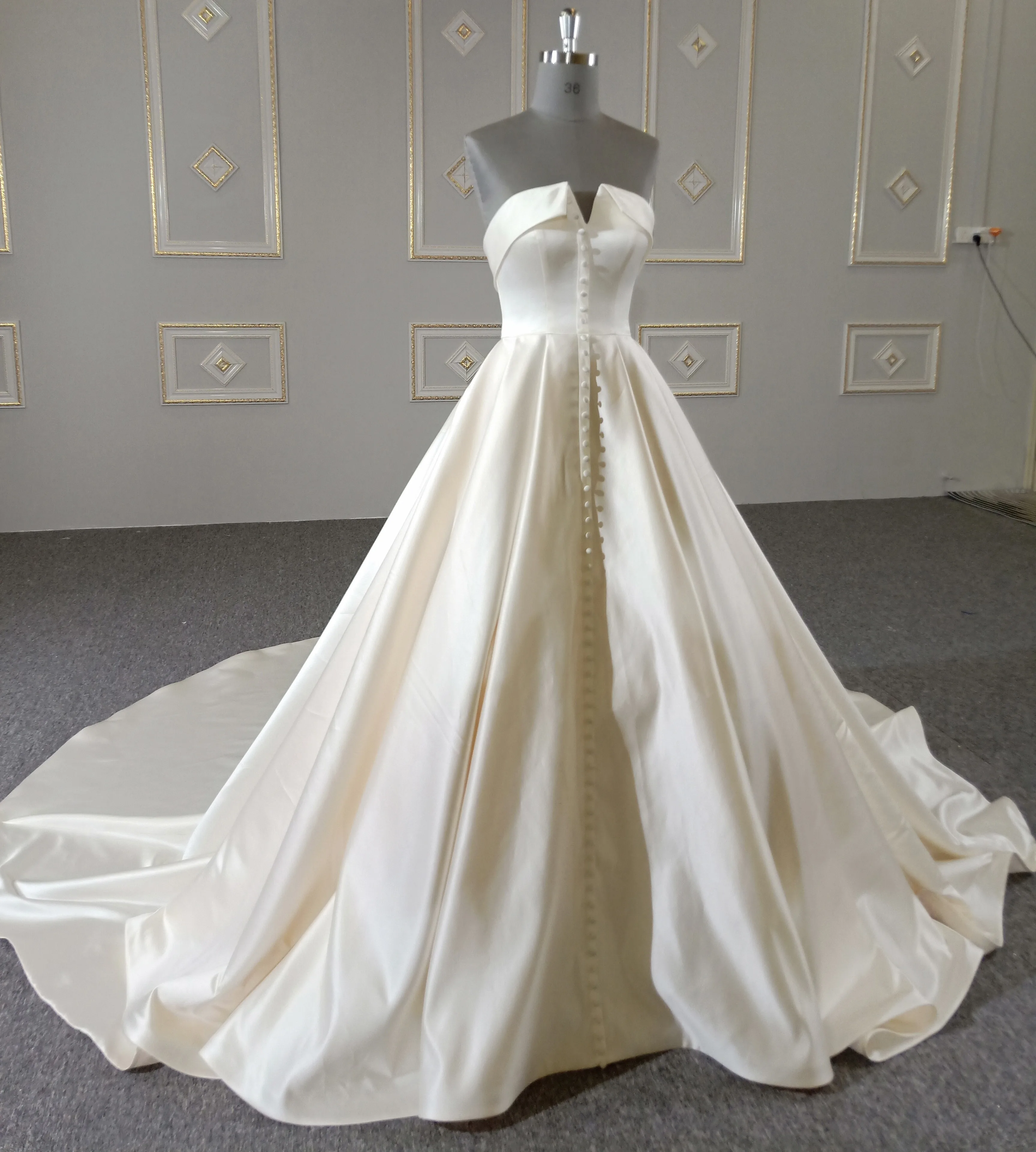 High quality special design off shoulder satin wedding dress for girls