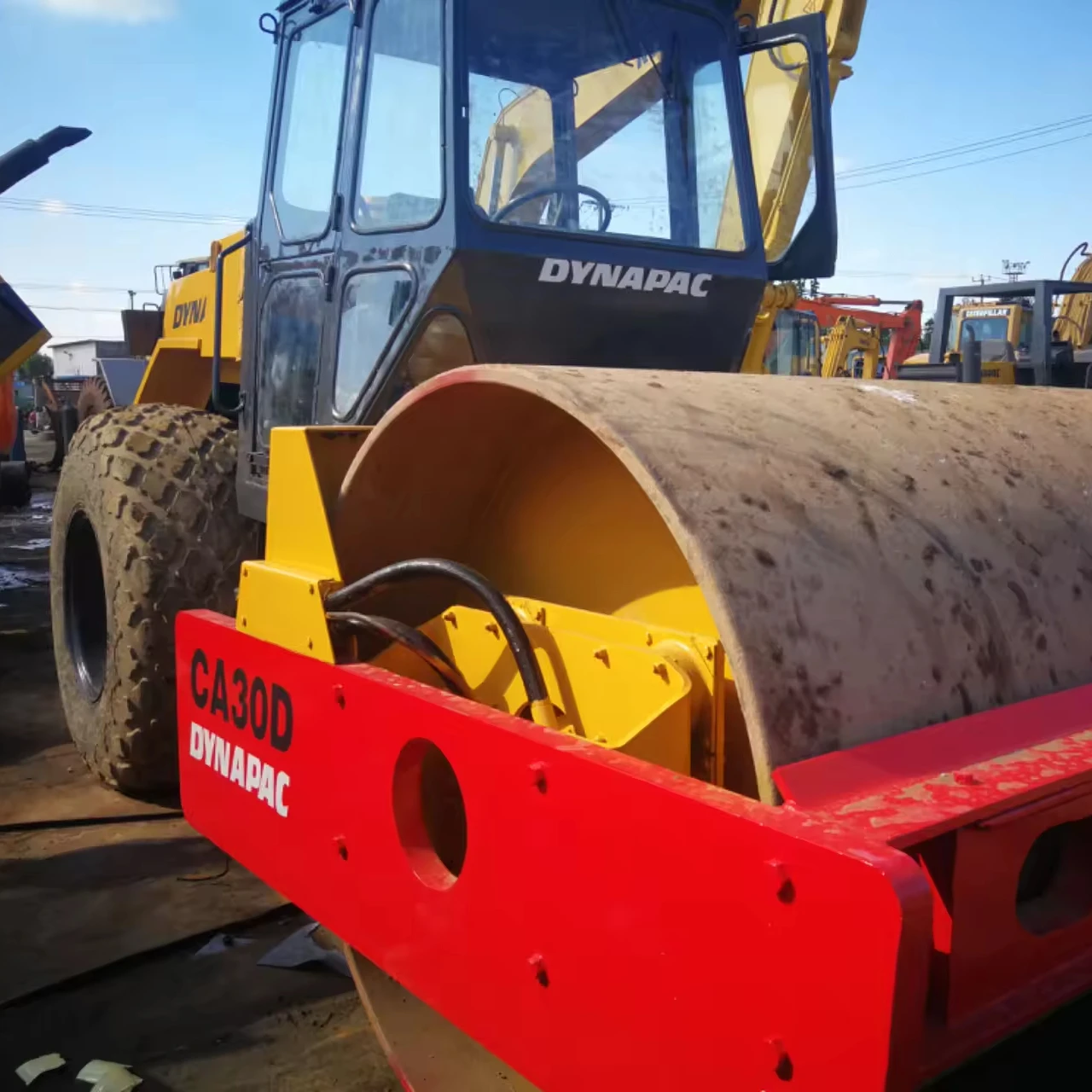 DYNAPAC CA25 CA30 Подержанный дорожный каток KOMATSU HITACHI KOBELCO DOOSAN CAT HYUNDAI погрузчик для продажи