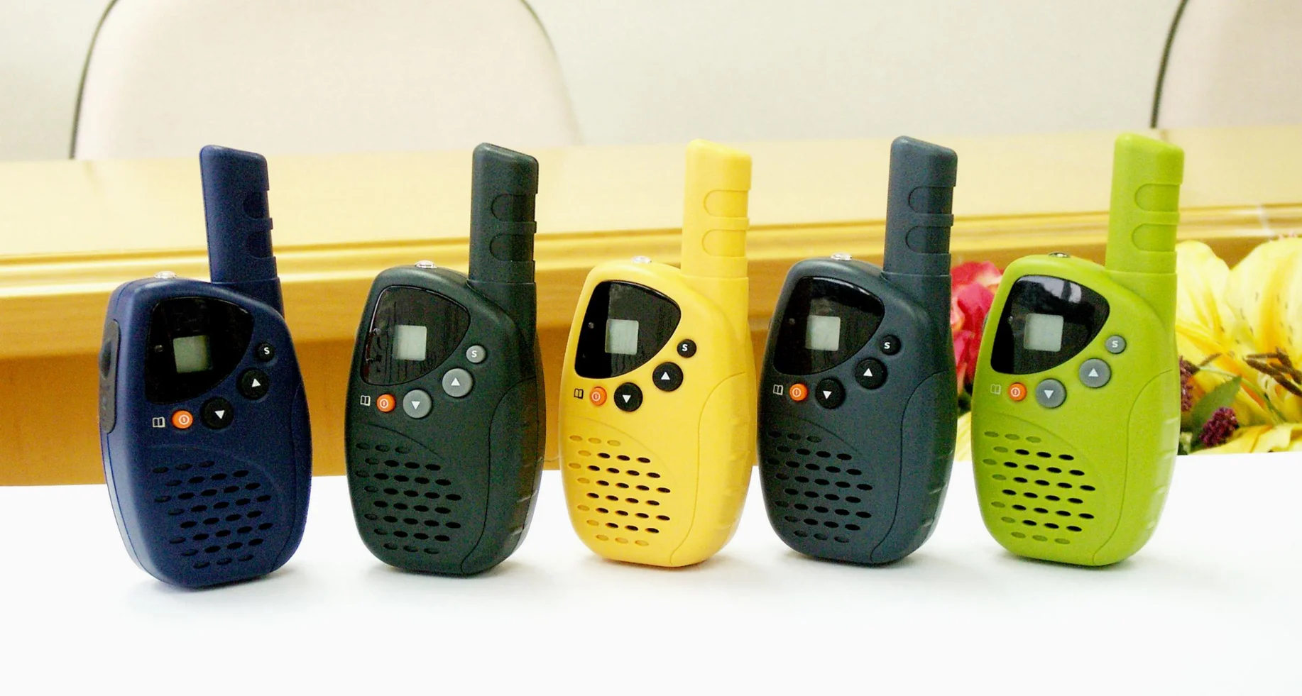Wholesale Cheap HF VHF UHF Radio Handheld Long Distance Walkie Talkie Walkie Talkie PTT Phone Long Distance Woki Toki 12 Months