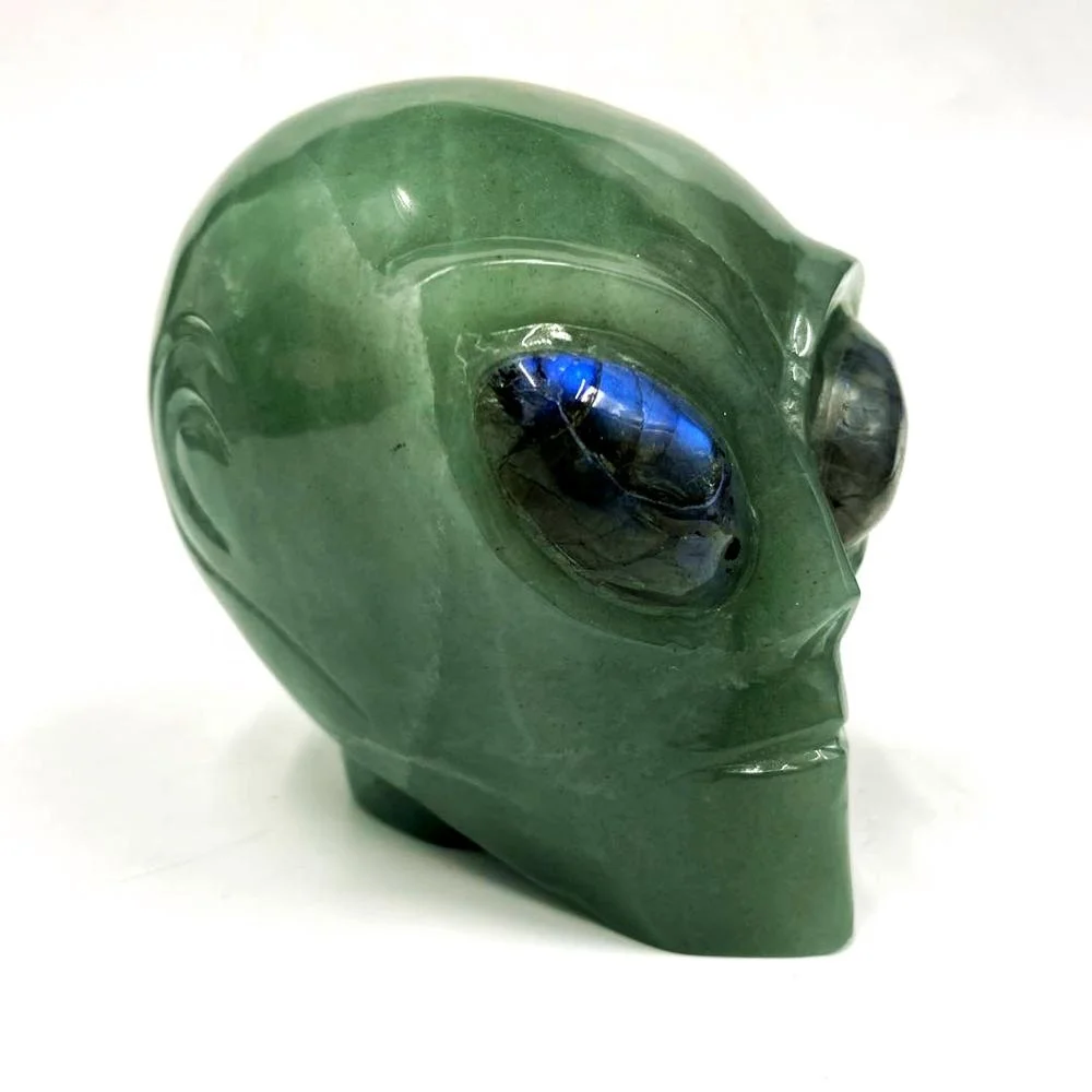Оптовая продажа натуральный резанный вручную хрустальный череп инопланетянина народное ремесло зеленый авантюрин голова для украшения