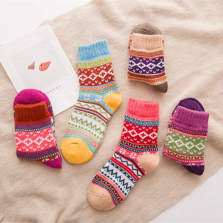 Wholesale cheap Winter cotton Casual ladies Crew socks fancy harajuku Tube Woman Wool Cozy Fuzzy warmed socks for women