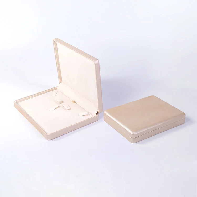 New Elegant Design Champagne PU Leather Velvet Inner Jewelry Set Packaging Box With Customize Logo