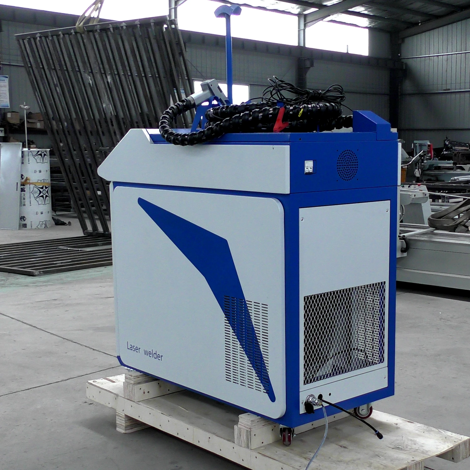 Micro 3in1 Fiber Jq Aluminum  Hand Laser Welding Machine for Panta 2000w Guangdong Engineering Stainless Steel