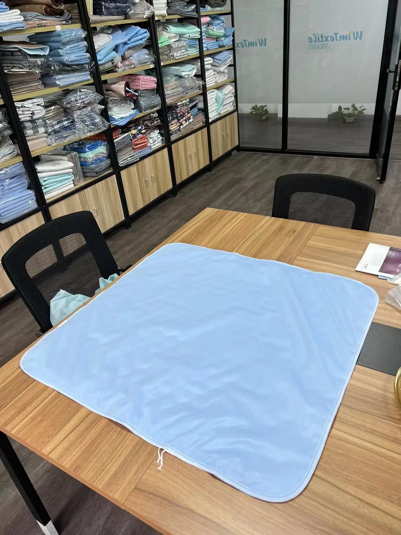 Wholesale Reusable Waterproof Bed Underpads Non-slip Back Elderly Kids Microfiber Pads Reusable washable pads for the elderly