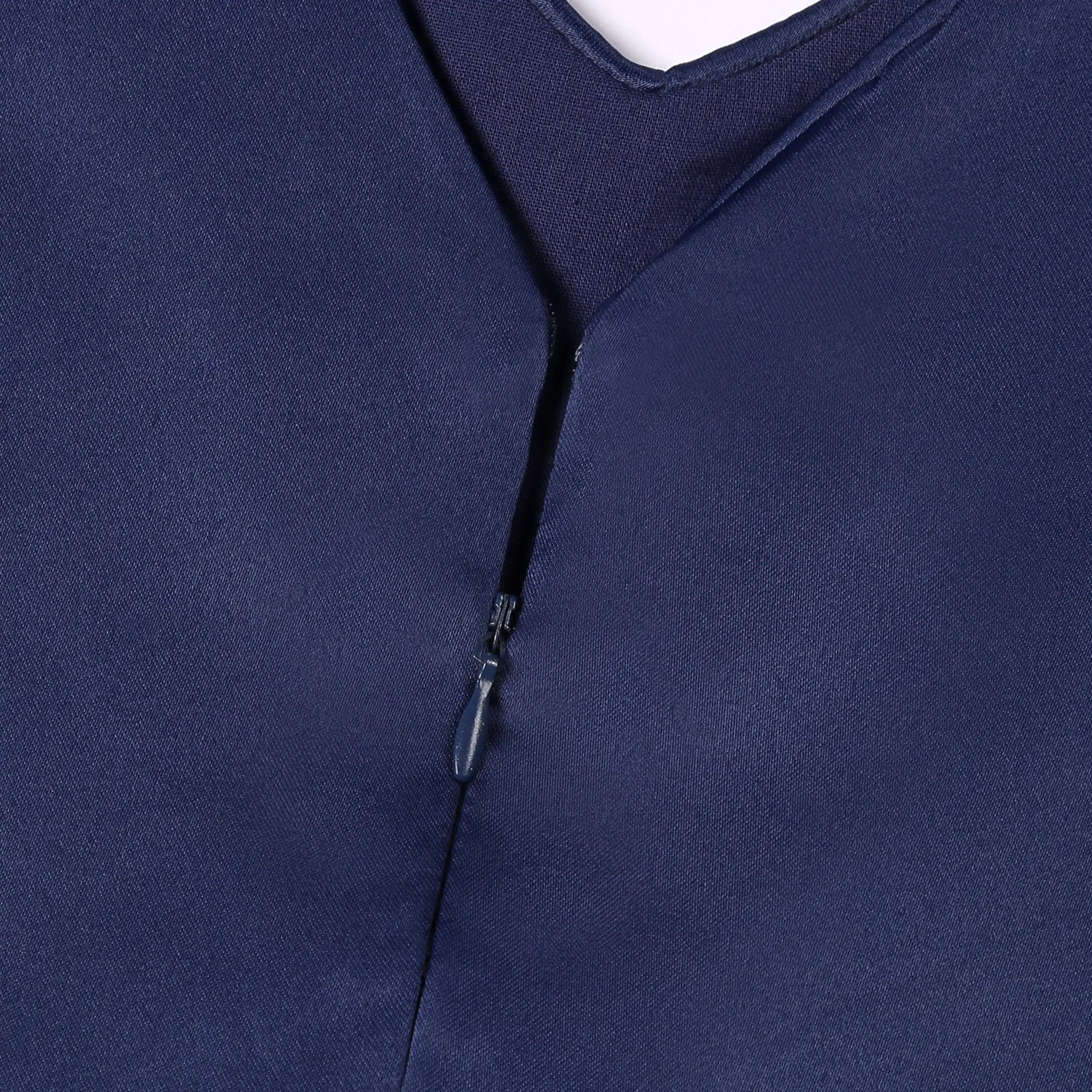 Детское праздничное платье с цветочным принтом