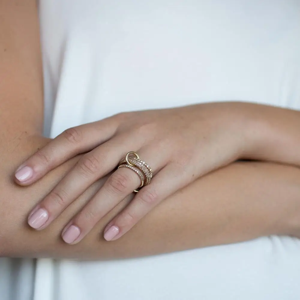 LOZRUNV Fashion 925 Silver Pave CZ Stone Three Linked Eternity Rings