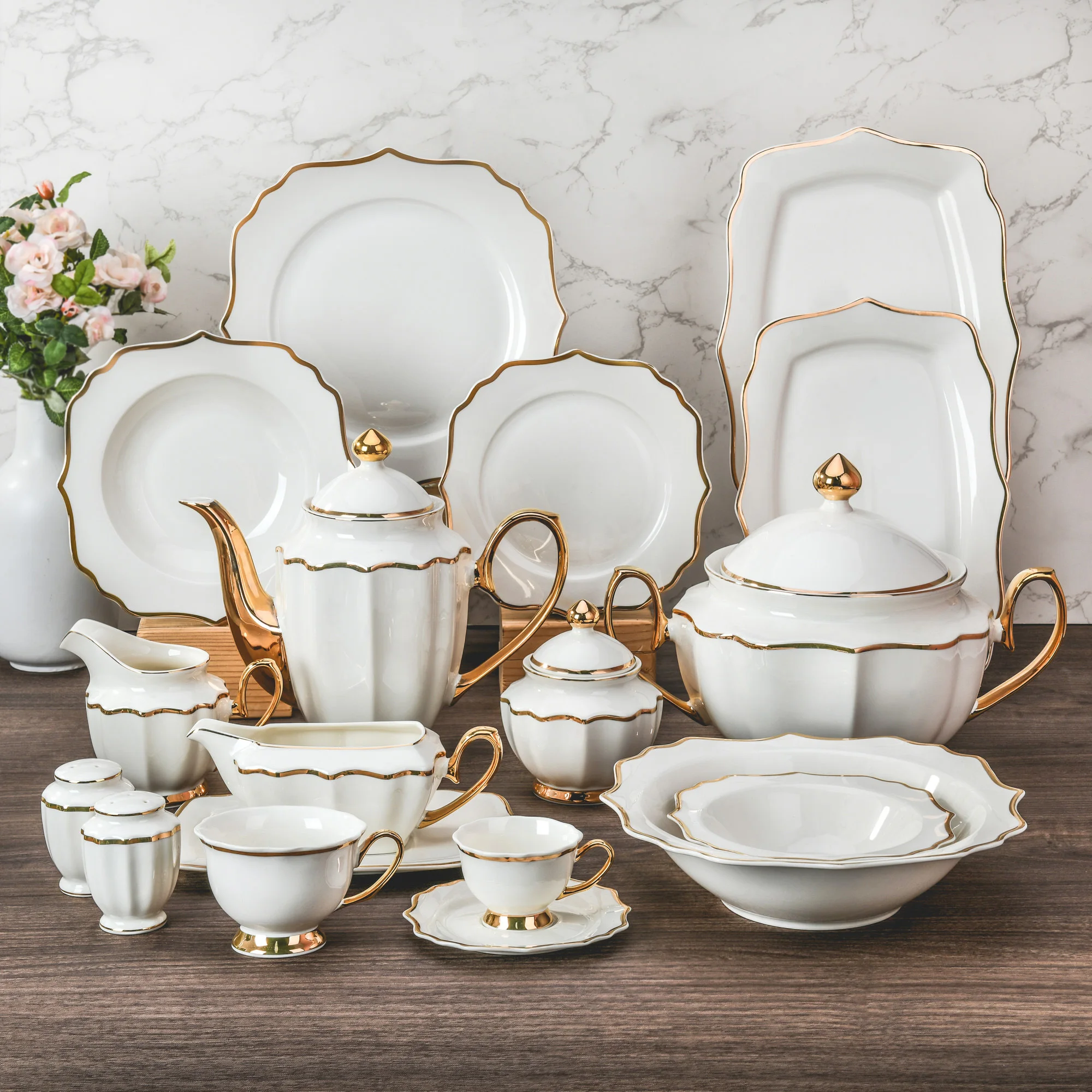 OEM ODM Bone China Dinnerware Porcelain Luxury Tableware Dinner Set Salad Soup Bowls Plate Gold Rim Ceramic Plates Sets