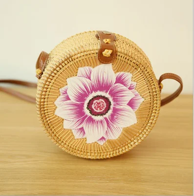 2021 Wholesale New Designs Fashion Women Summer Cheap Vietnam Rattan Bag Bamboo Shoulder Rattan Beach Bag Classic Round