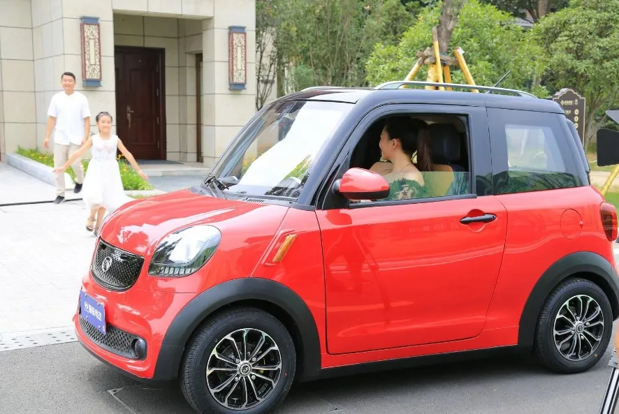 mini 4 wheel electric vehicle car At Wholesale Price cheapest electric car for adults made in china