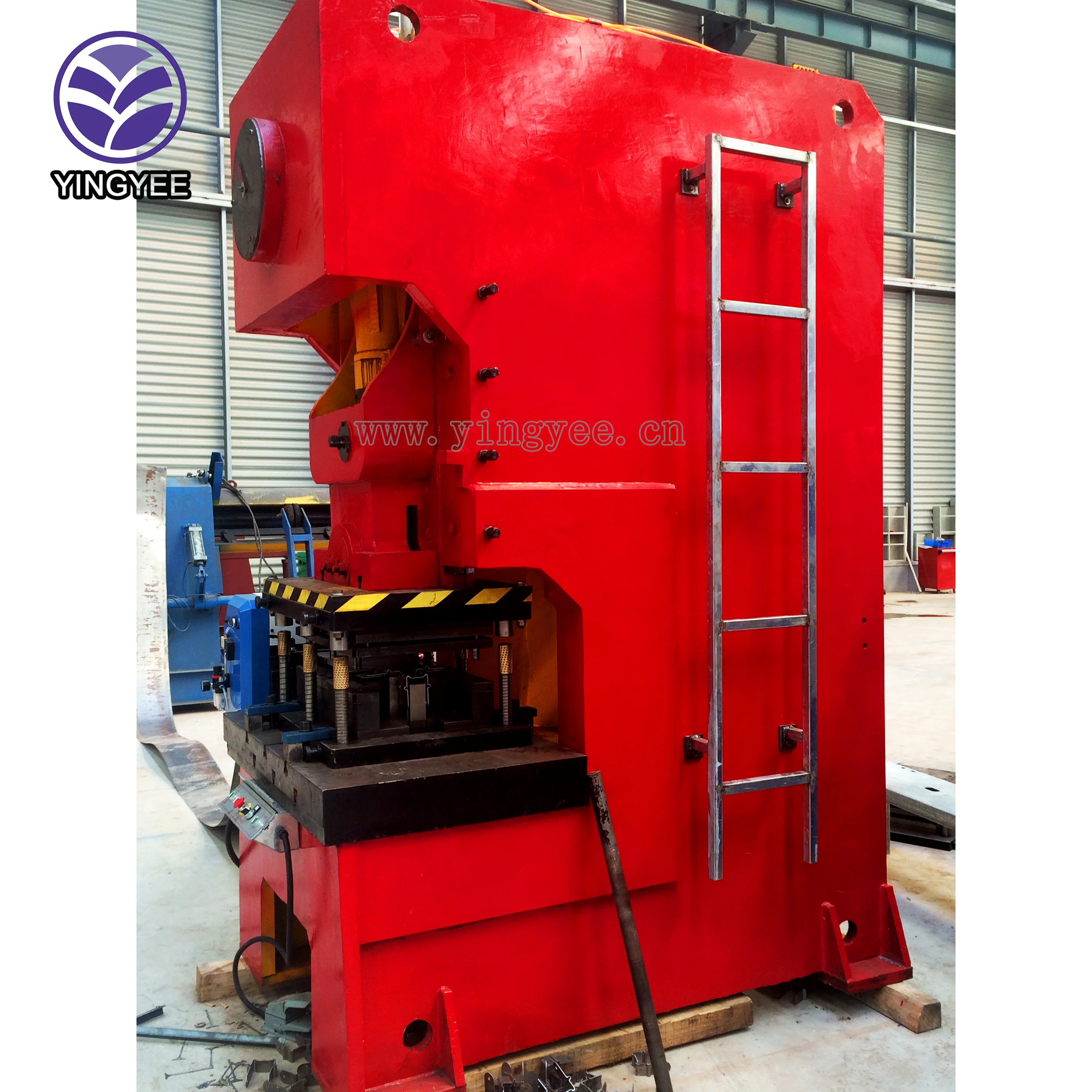 Construction Material Punching Machine High Efficiency Machinery for Material Processing