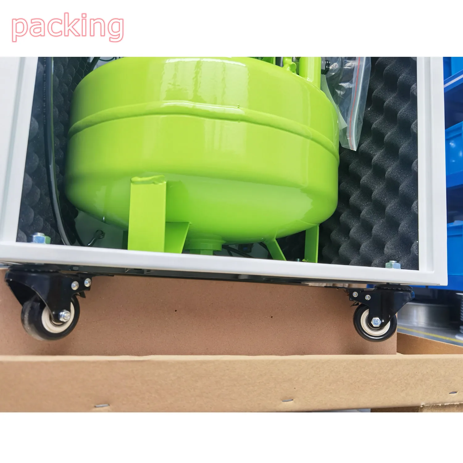 Dental oilless silence air compressor with isolation box and dryer