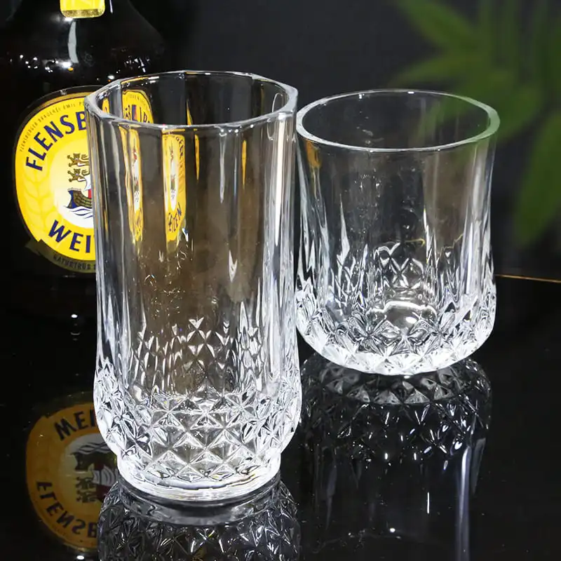 Luxurious Carved Red Wine Glasses: Perfect for Whiskey