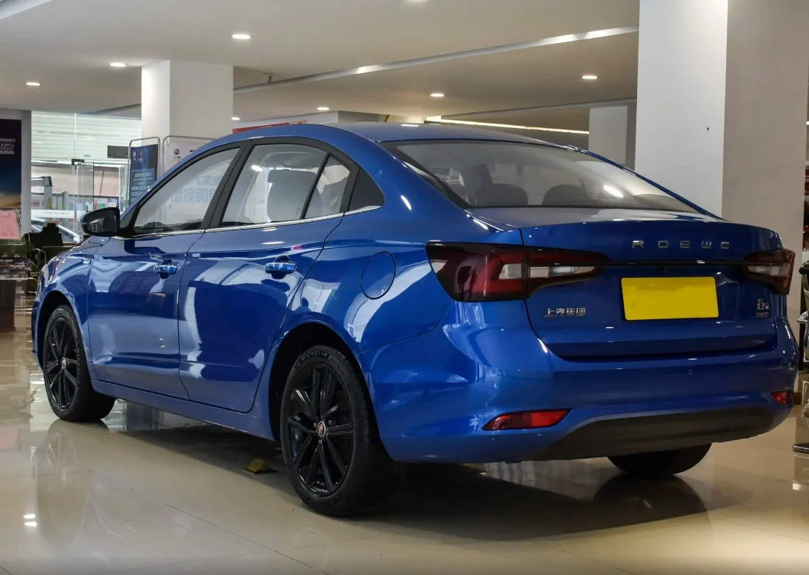 Дешевые цены 2024 2023 Roewe i5 Rongwei 1 5 T 129PS L4 4 двери мест седан бензиновые автомобили сделано в Китае наличии