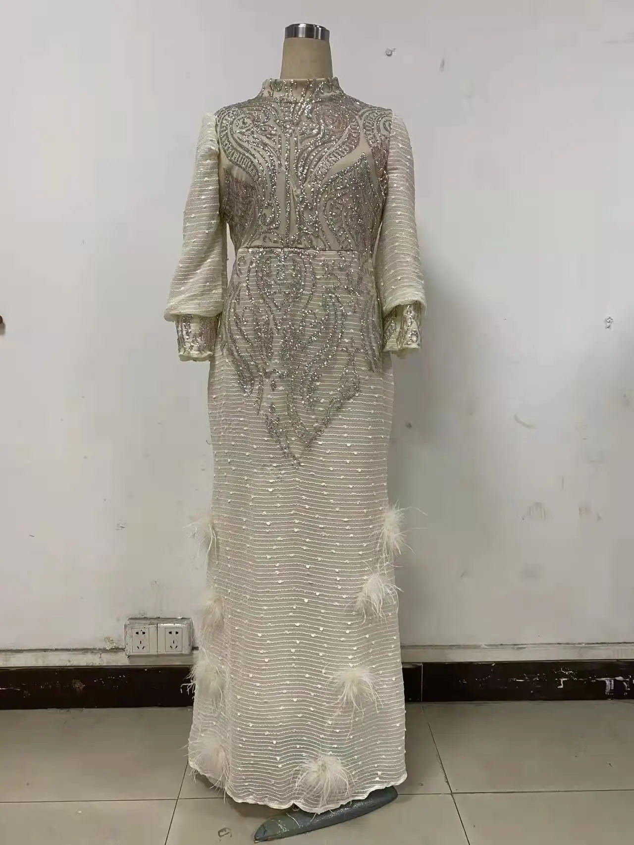 European and American New Dress V-neck Feather Princess Dress Sprinkled Gold Long Mesh Evening Dress