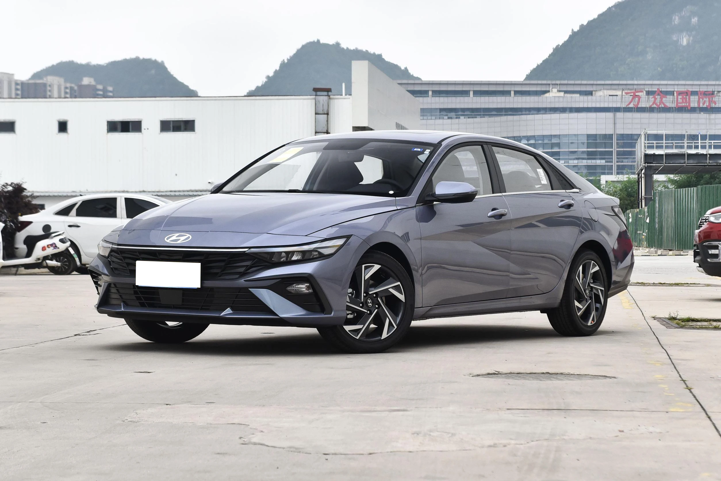 Заводская цена Hyundai Elantra 2023 Подержанный автомобиль Бензиновый Автоматический подержанные автомобили на экспорт