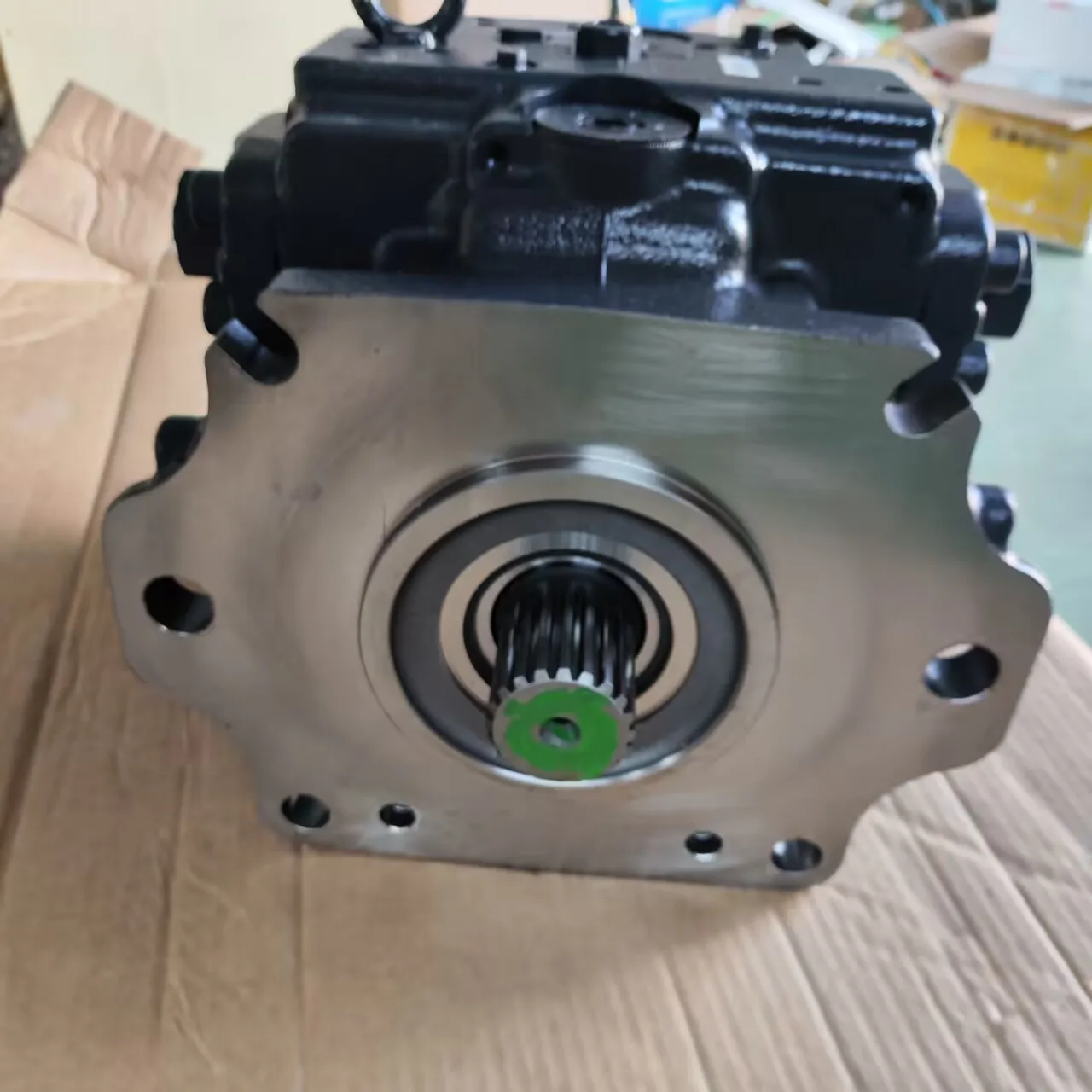 Hydraulic main piston pump Assembly 708-1H-00030 7081H00030 For wheel loader WA500-6