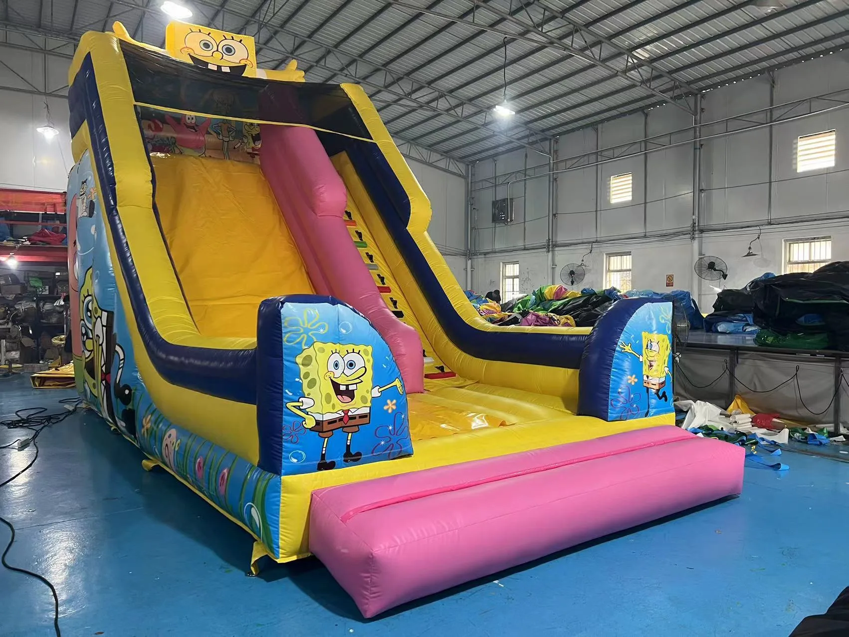 Wholesale Commercial 8x4x6m Inflatable SpongeBob Bouncy Castle Slide Outdoor Kids Jumper Playground Game
