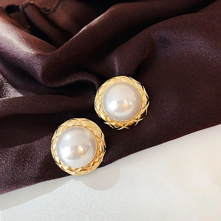 
Vintage Design Pearl Earrings Real Gold Plated Elegant Earrings Women Office Lady Accessories Wholesale 