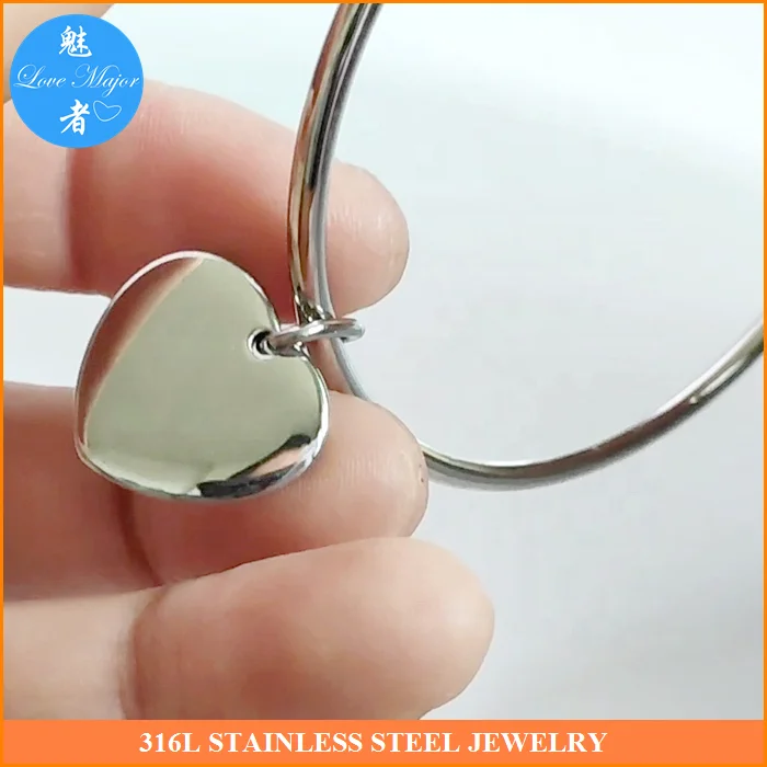Round Geometric Rigid Stainless Steel Bangle Fashion Jewelry With Heart Charm Mirror Polished For Women