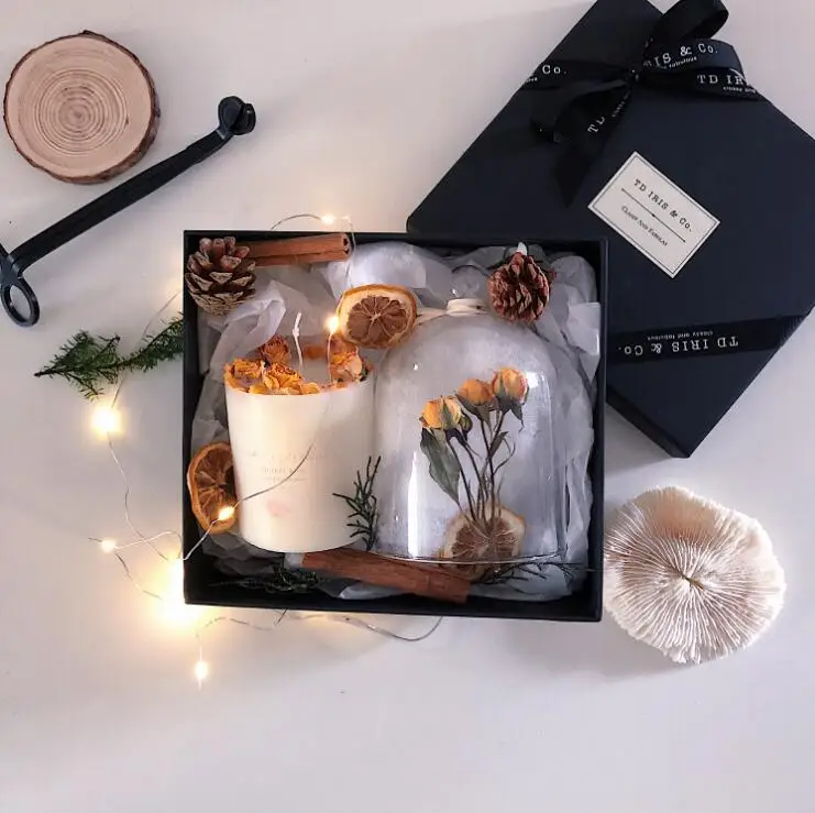 Органические экологически чистые ароматизированные свечи сои ручной работы на День святого Валентина с сушеными цветами