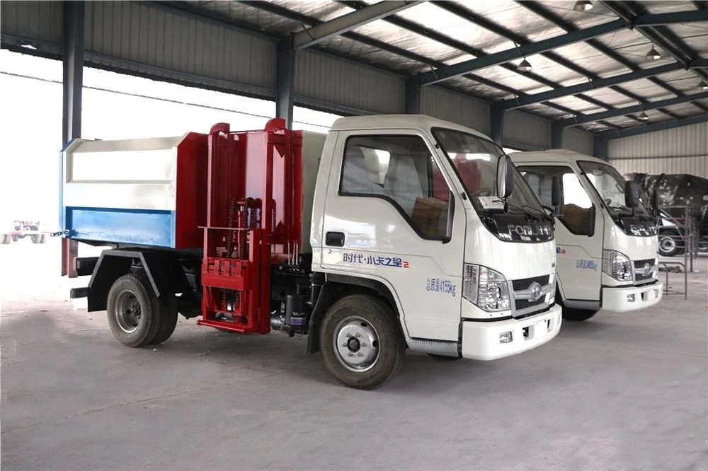 1suzu japan 3cbm 4x2 side feeding trucks from garbage bins cheap price