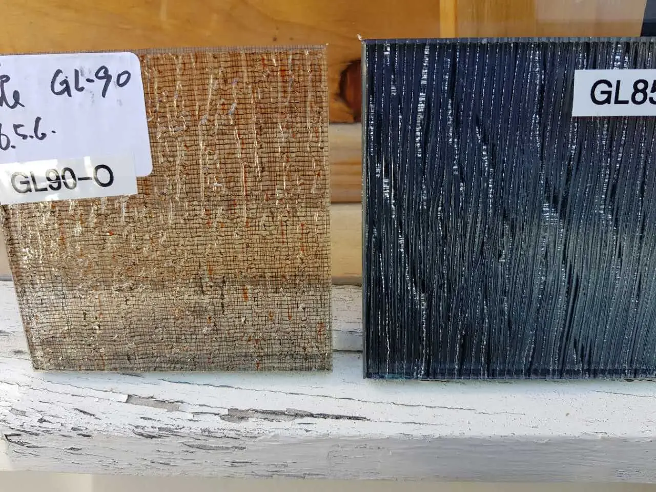 Wire Mesh/Fabric Film Laminated Glass with customized size and make-up certified under CE/AS 2208