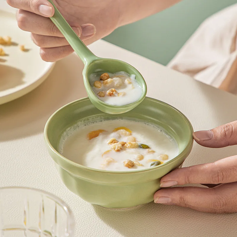 Hot Sale Japandi Ceramic Soup Spoon Dessert Spoons Long Handle Popular Restaraut Dinnerware for Party Weddings Bone China Spoons