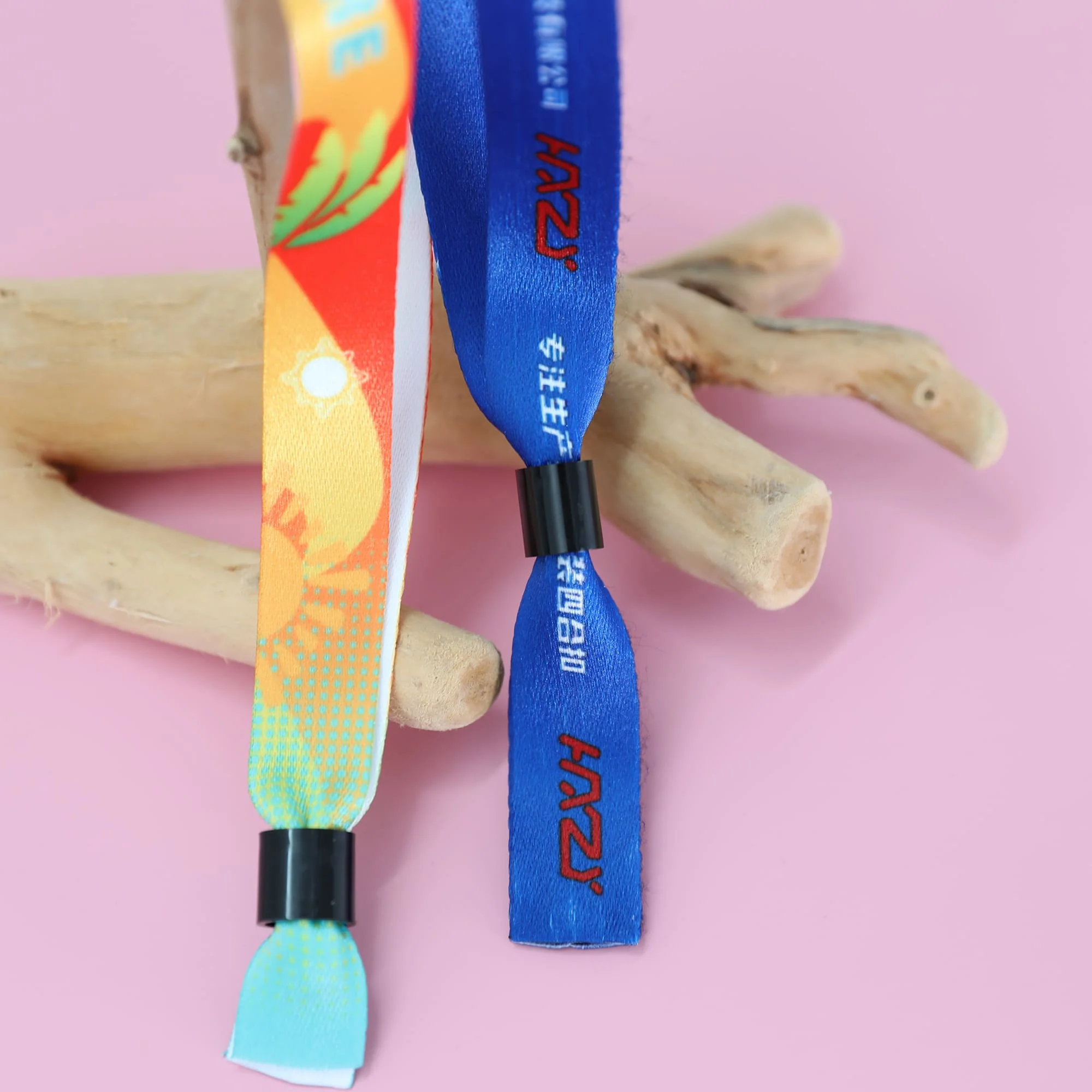 Custom Wrist Band Plastic Fabric Clip Slide Wristband Lock Textile Festival Woven Wedding Disposable Fabric Wristbands Locks