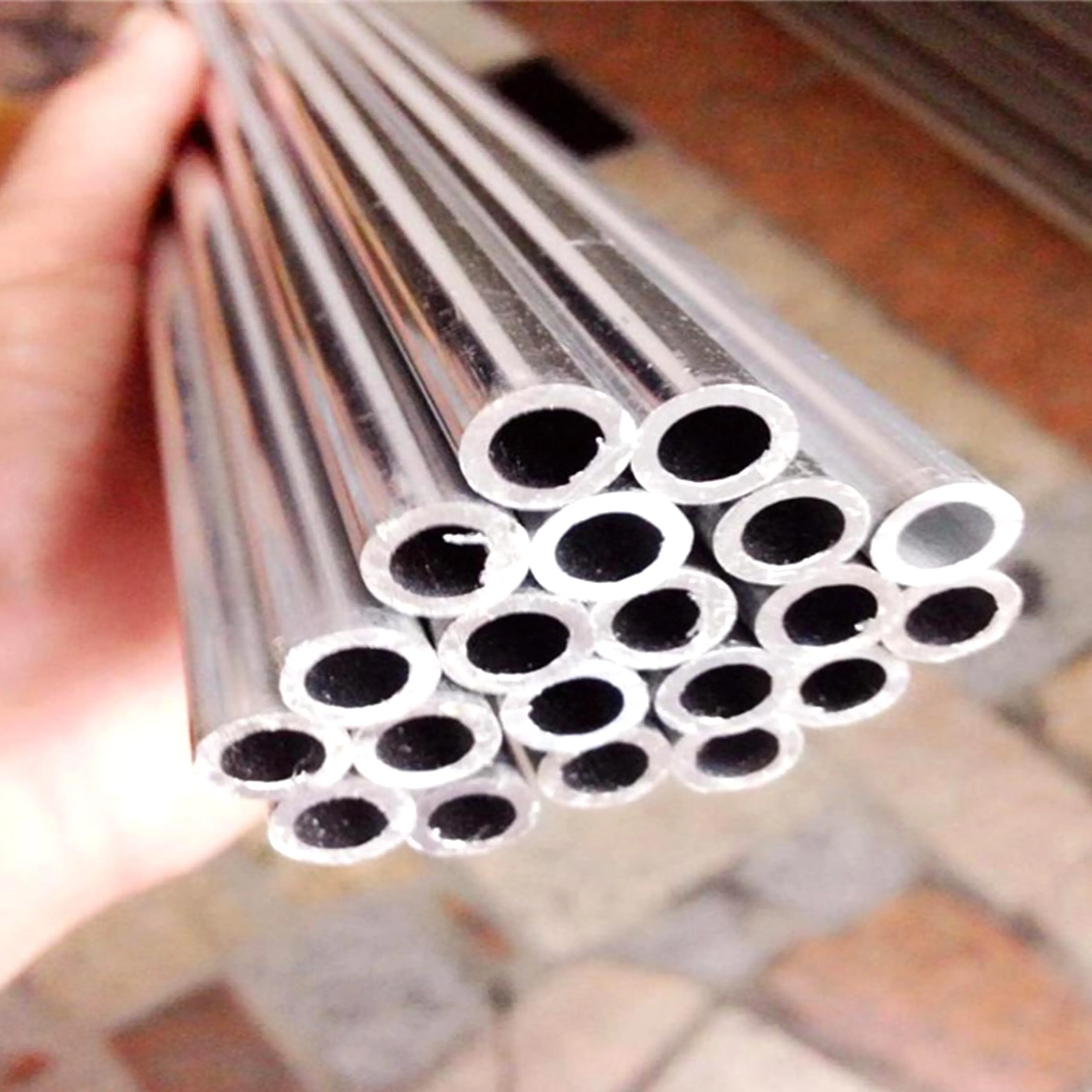 China Supplier 6061 6063 T6 25Mm Wardrobe Aluminum Alloy Extrusion Round Tubes Aluminium Pipe