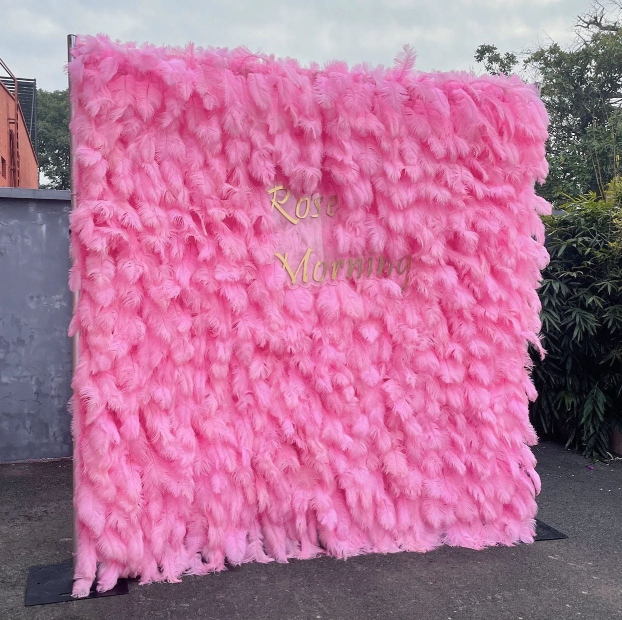 Wholesale 30-35cm white pink Ostrich Feather Backdrop Flower wall Panel for wedding party decoration