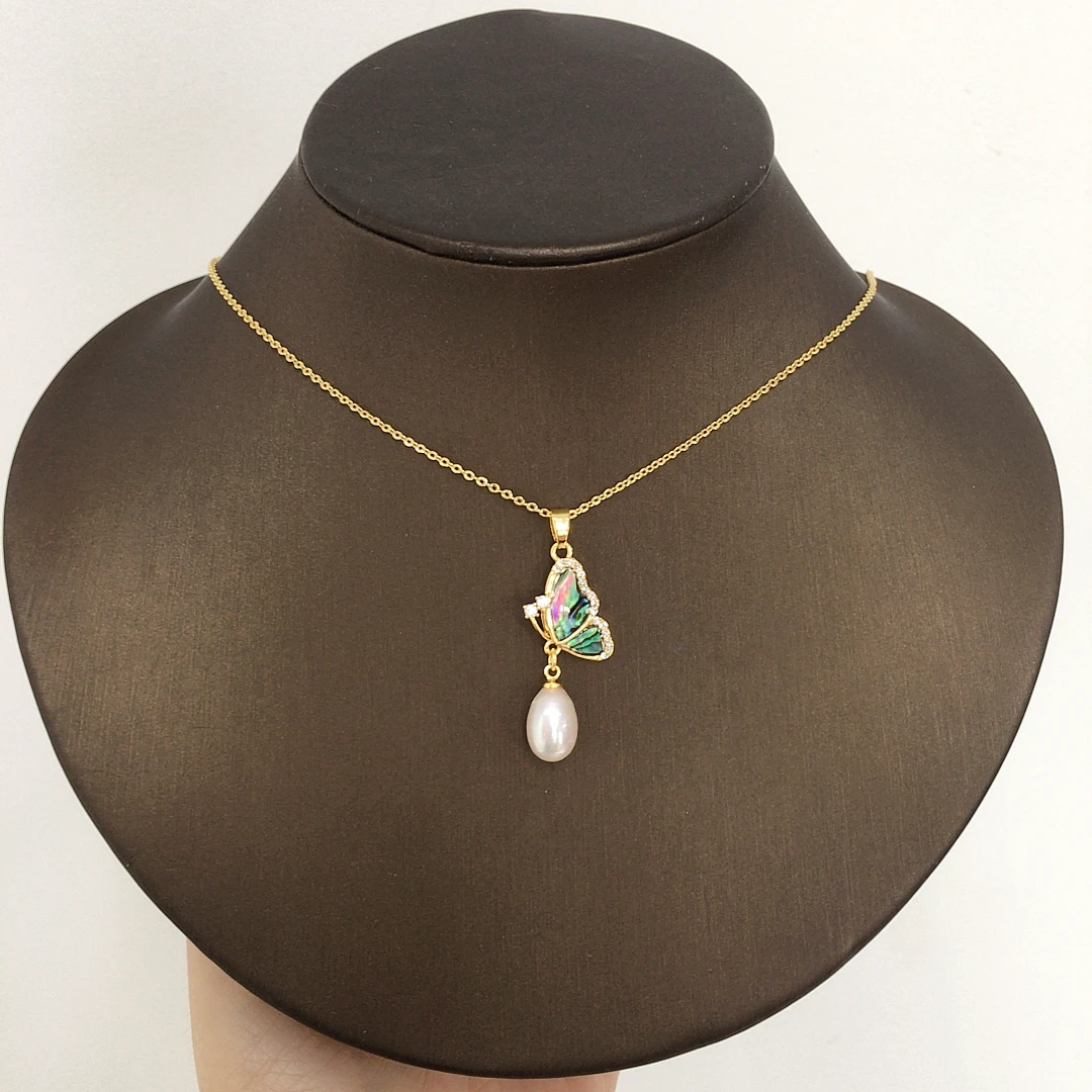 Wholesale Abalone Shell Butterfly Pendant Natural Freshwater Pearl Necklace Jewelry for Women