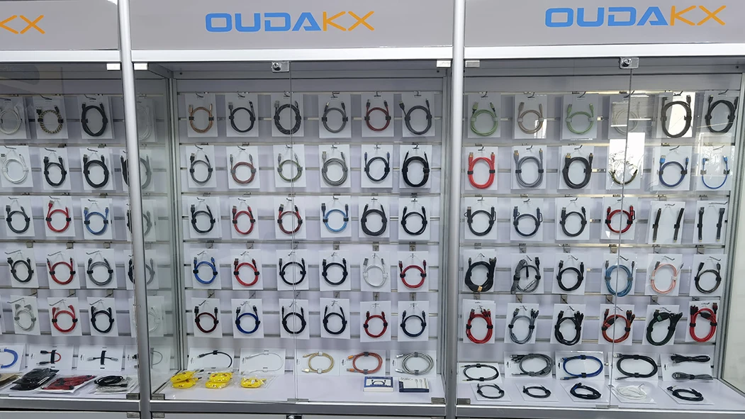 Free Sample 3 in 1 usb cable 100W  A to C   Cable Data Transmission For Mobile Phone