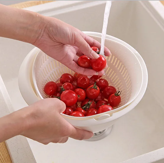 customized eco-friendly PP material kitchen utensil  fruit sieve strainer plastic colander