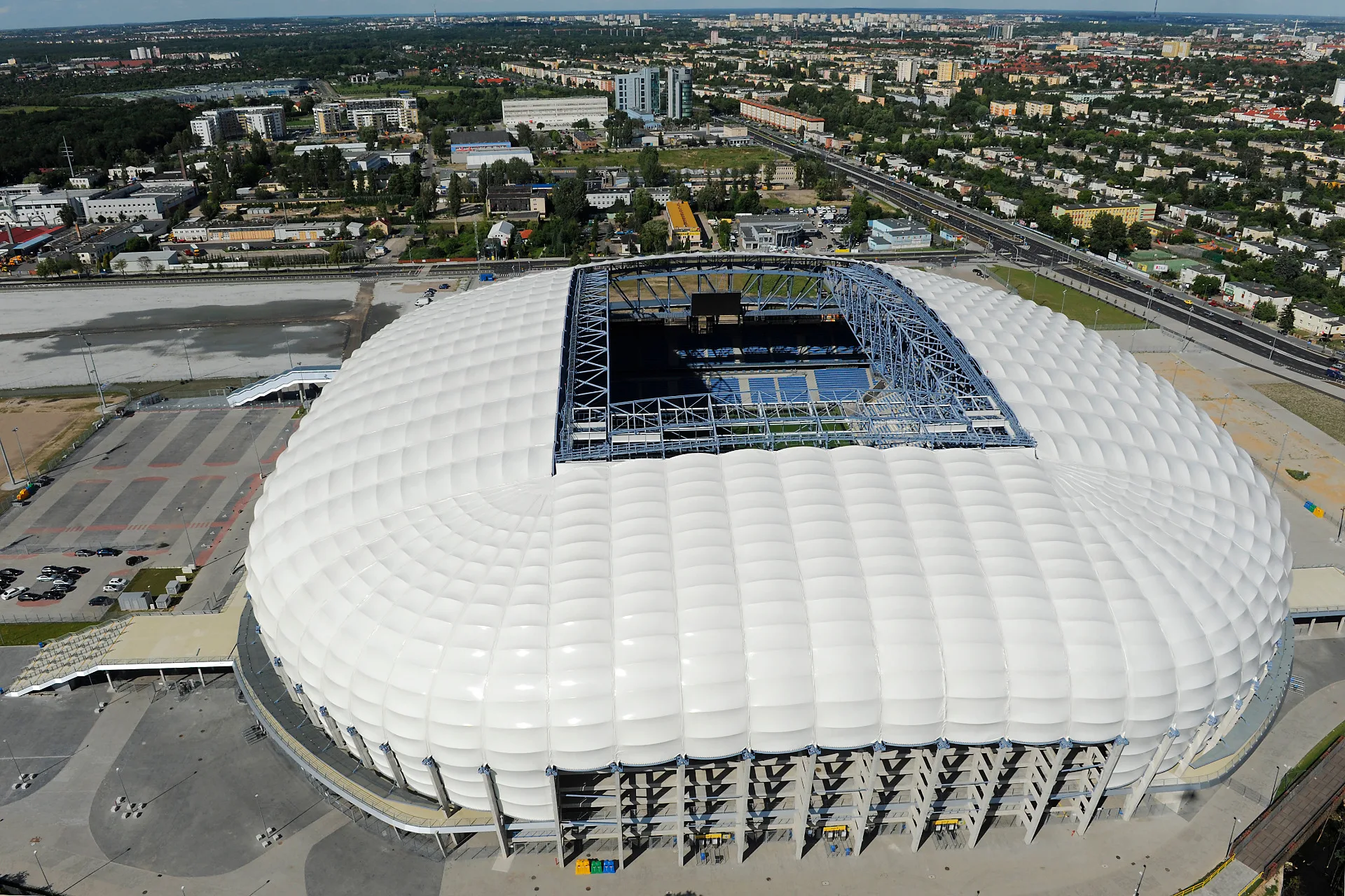 Cheapest professional high tensile structure 1000D pvc tarpaulin pvc roofing membrane for vietnam