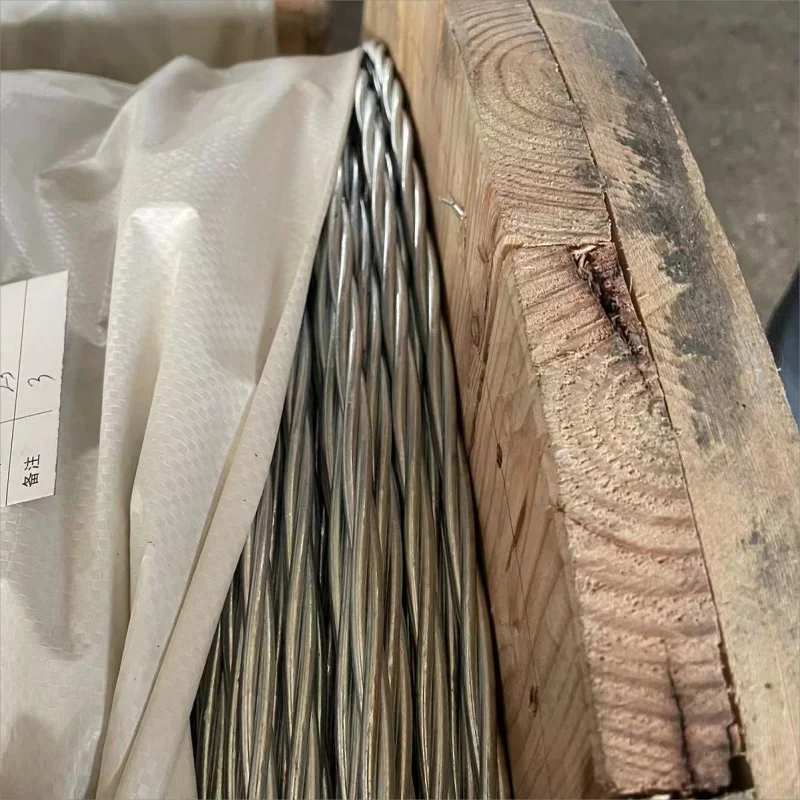 Cable de acero galvanizado de 7 / 1.04 mm Cable de mensajero de 1/8 ' para cable ACSR