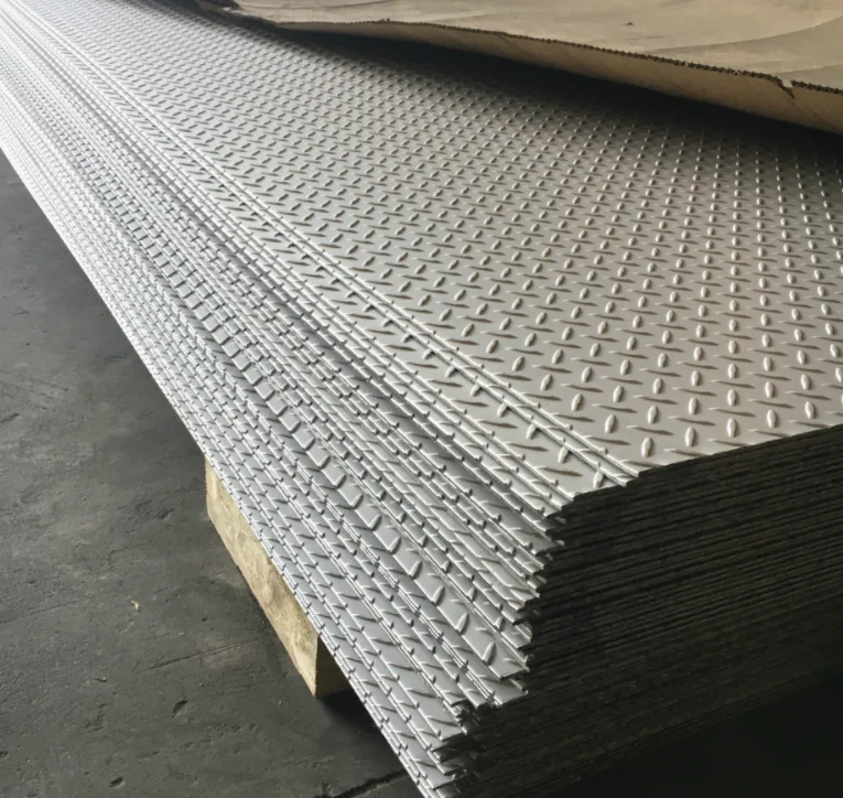 Diamond plate sheets 4x8 S235JR Hot rolled mild steel 2.5 mm thick chequer plate