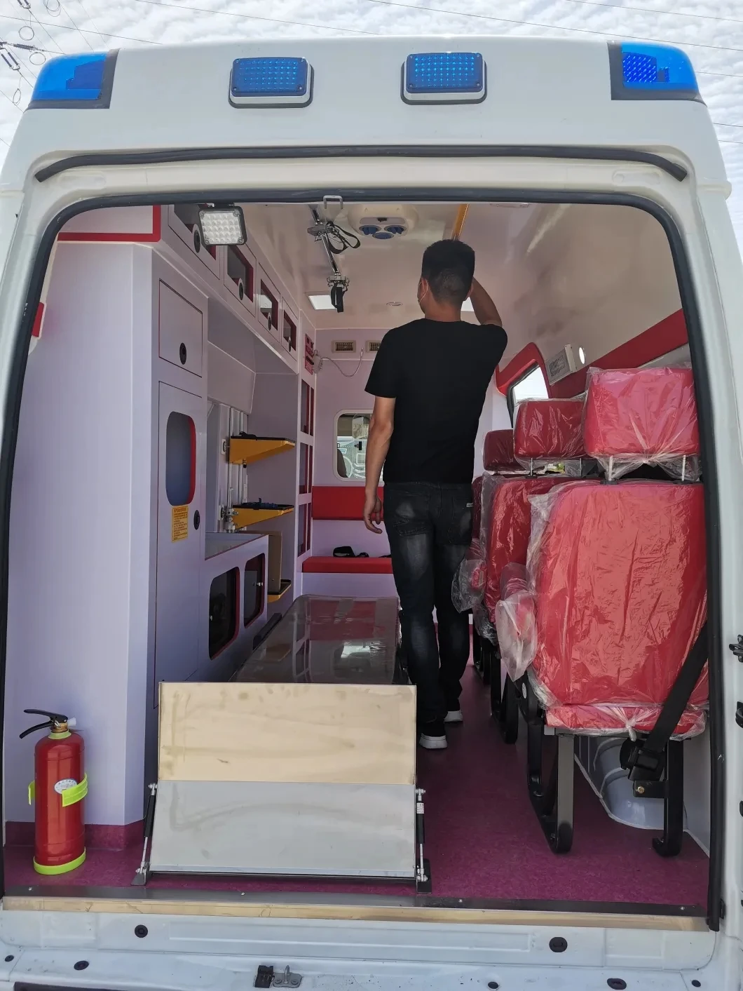 
SYP SH3500 New Condition Petrol ICU Transit Medical Clinic Emergence Vehicles Electric Ambulance Car 