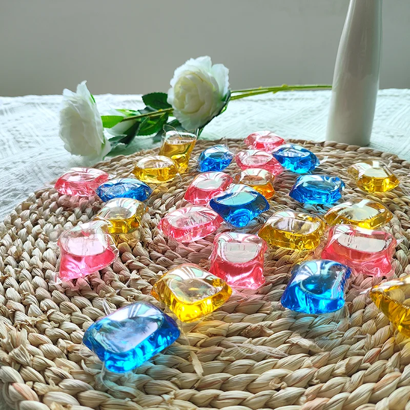 Wholesale Factory Price Super Cleaning products Colorful Laundry Pods for Washing Clothes Baby Laundry Pods