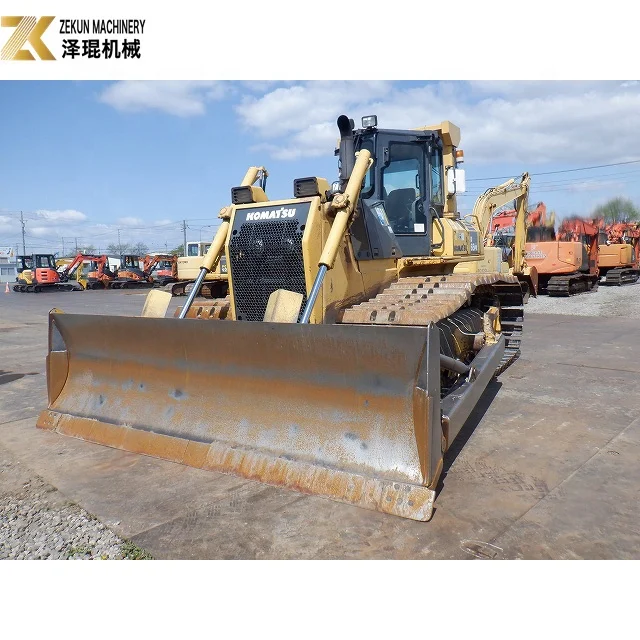 Землеройная техника используется японский бульдозер Komatsu D65 D65PX D65PX-15