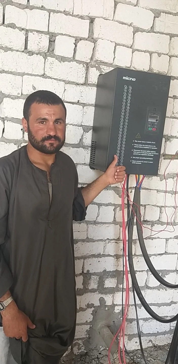 Solar Water Pump Inverter Motor Speed Control 0 75kw 1 5kw 2 2kw 4kw 5 5kw 7 5kw DC to AC Variable Frequency Driver