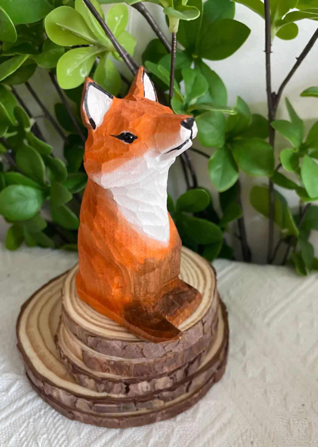 Декоративная деревянная игрушка-динозавр