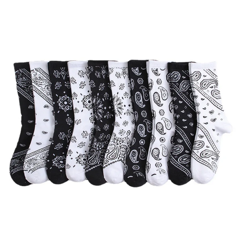 New Style Hot Sale Fashion Funny Paisley Hip-hop Skateboard Stocking Soft Cotton Popular Couples Cartoon Socks Sox