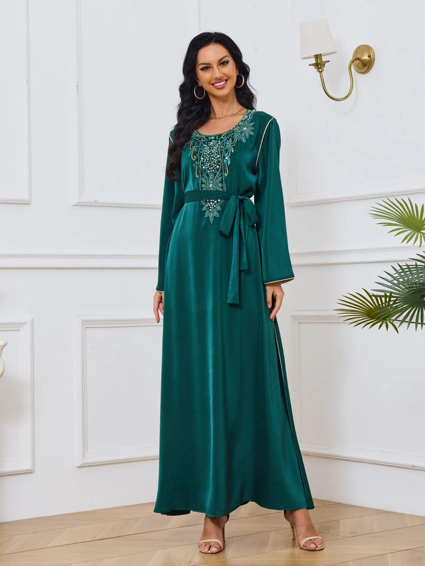 Wholesale EID Turkey Dubai Dress Modest Elegant Luxury Women Muslim Dress Handmade Beads Pearl Embroidery Matte Satin Abaya