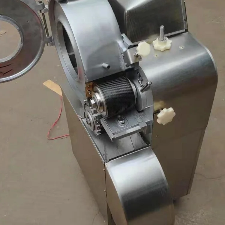 Customized chips making machine small chip coconut husk chips making machine manufacture